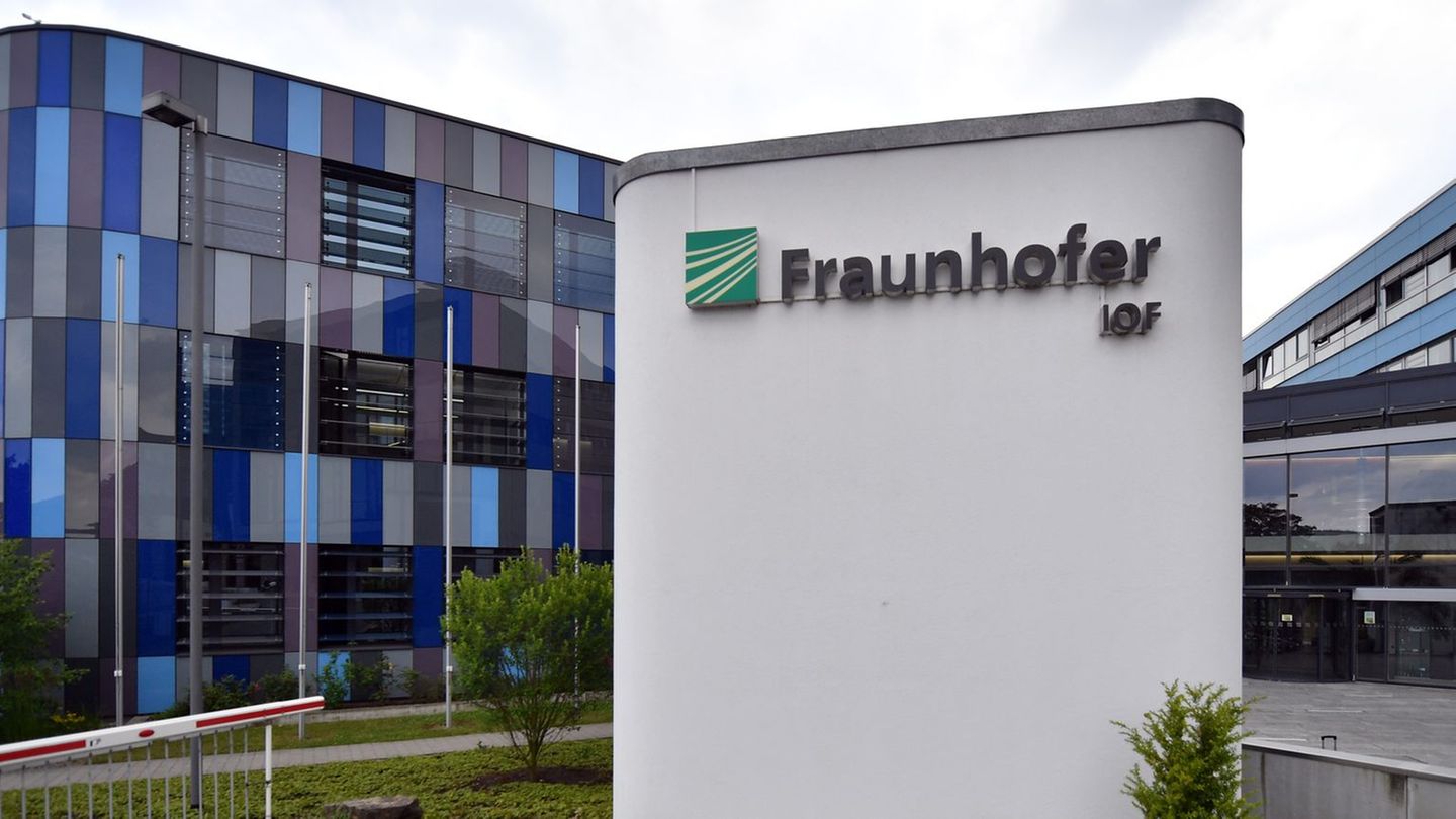 30 Millionen Euro Kosten: Bär und Voigt weihen Neubau für Hightech-Forschung ein