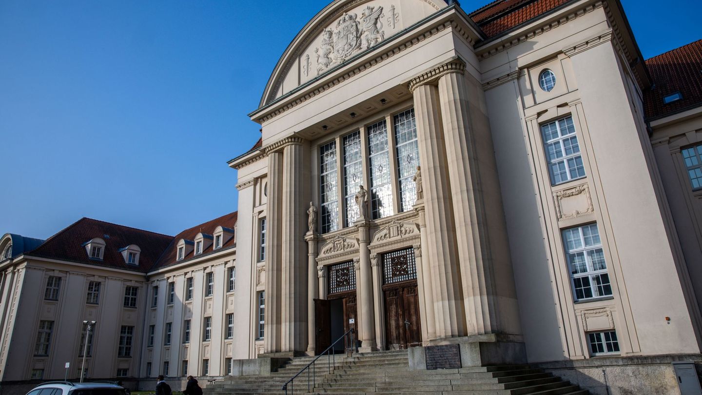 Der Richter folgte dem Antrag der Staatsanwaltschaft nicht. (Symbolbild) Foto: Jens Büttner/dpa