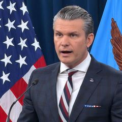 Trägt am liebsten patriotische Farben: US-Kriegsminister Pete Hegseth