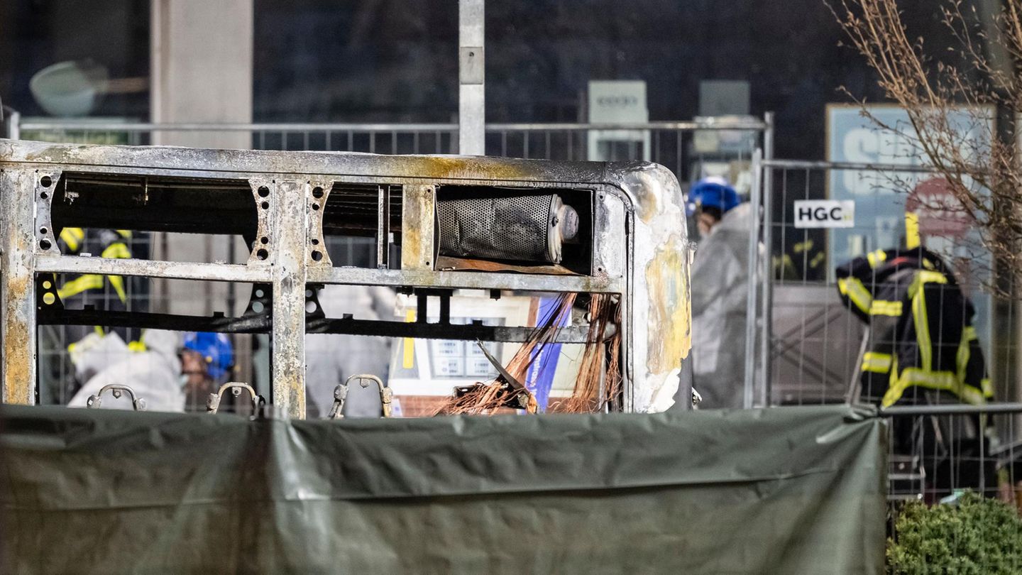 Schweiz: Linienbus fängt Feuer – sechs Tote und mehrere Verletzte