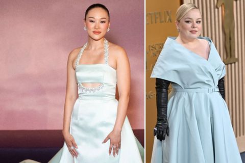 Die "Bridgerton"-Stars Yerin Ha und Nicola Coughlan greifen immer wieder zum Farbton Regency Blue.