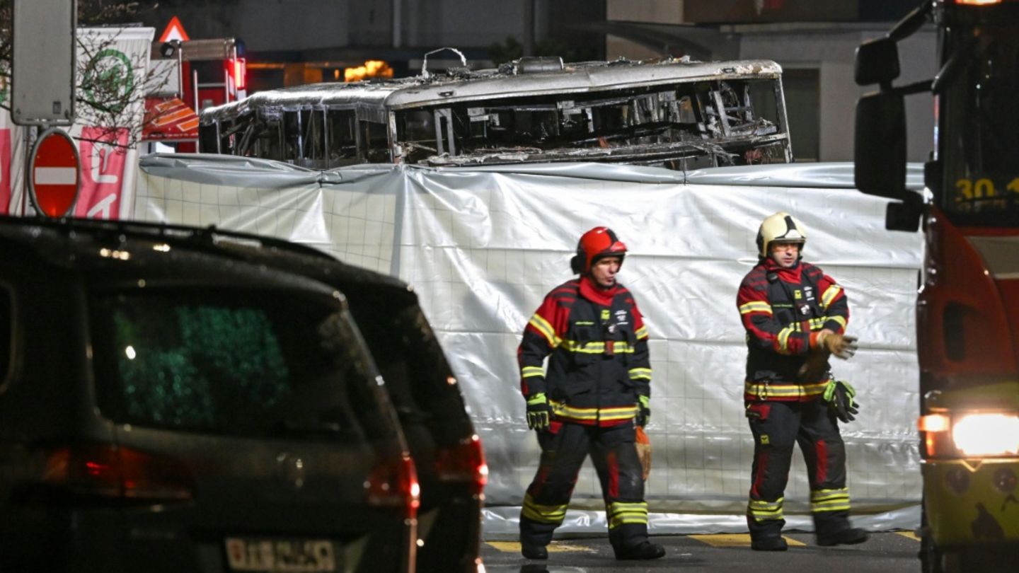 Mindestens sechs Tote und fünf Verletzte bei Busbrand in der Schweiz