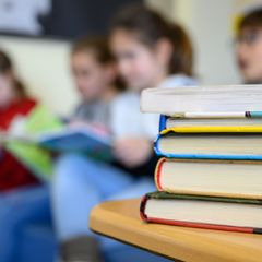 Die Grünen fordern mehr Demokratiebildung an Schulen in Sachsen-Anhalt. (Archivbild) Foto: Sebastian Gollnow/dpa