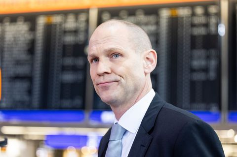 Lufthansa sucht arbeitswillige Crews, um den Streik abzumildern. Foto: Lando Hass/dpa