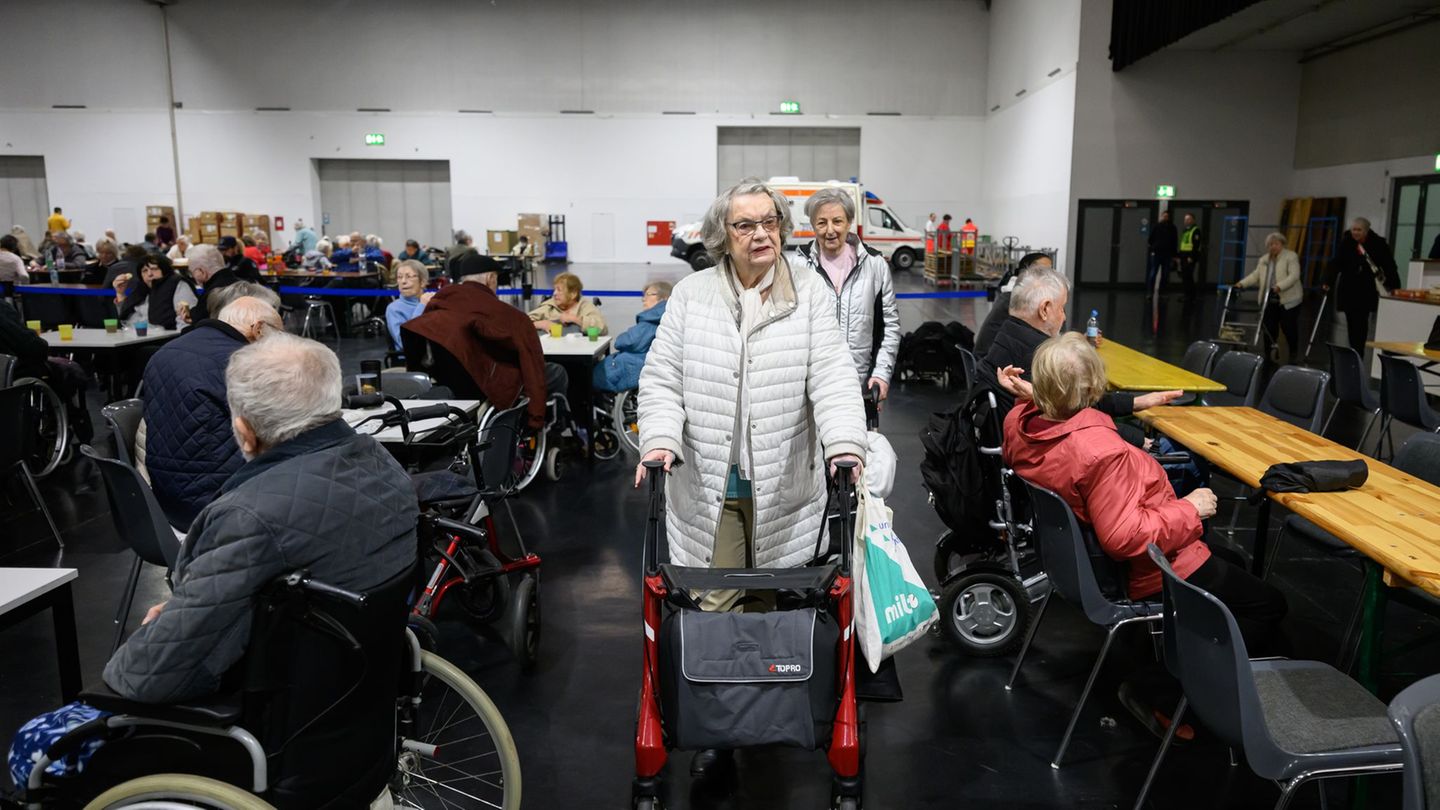 Wie erleben Dresdner die Evakuierung? Foto: Robert Michael/dpa