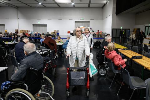 Wie erleben Dresdner die Evakuierung? Foto: Robert Michael/dpa