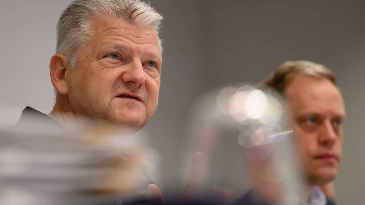 Der Vorsitzende der SPD-Landtagsfraktion, Stefan Politze, betonte die Bedeutung des Ehrenamtes. Foto: Swen Pförtner/dpa