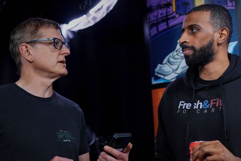 Louis Theroux taucht in die Manosphere ein - hier im Gespräch mit Amrou Fudl, besser bekannt als Myron Gaines