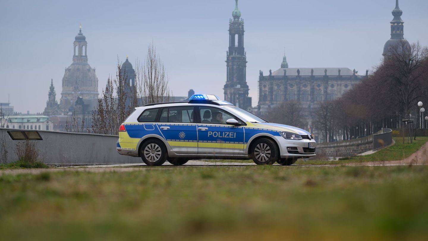 Die Evakuierung eines Großteils der Dresdner Innenstadt ist abgeschlossen. Foto: Robert Michael/dpa