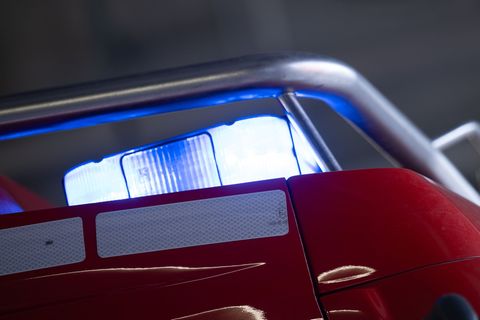 Bei einem Brand in Teltow konnte eine 85-jährige bewusstlose Frau aus einer Wohnung geborgen werden. (Symbolbild) Foto: Sebastia