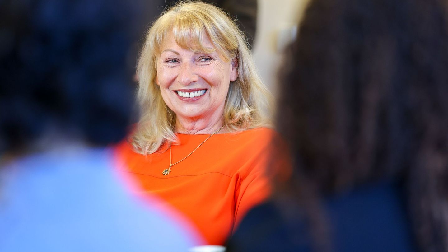 Sachsens Sozialministerin Petra Köpping (SPD) findet die neue Anlaufstelle wichtig. (Archivbild) Foto: Jan Woitas/dpa