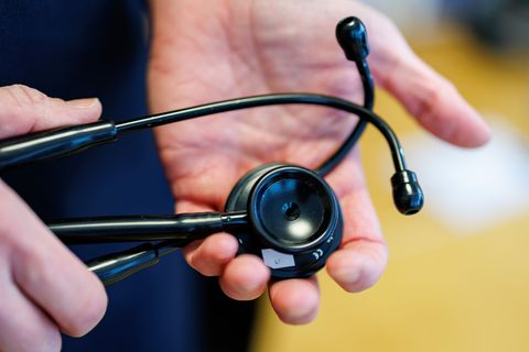 Sachsen liegt bei der Arztdichte im Mittelfeld. (Archivbild) Foto: Daniel Karmann/dpa