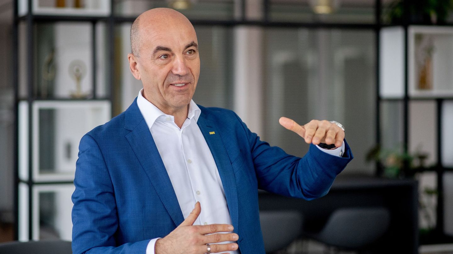 EWE-Chef Stefan Dohler rechnet vorerst nicht mit steigenden Gas-Preisen für Verbraucher. (Archivbild) Foto: Hauke-Christian Ditt