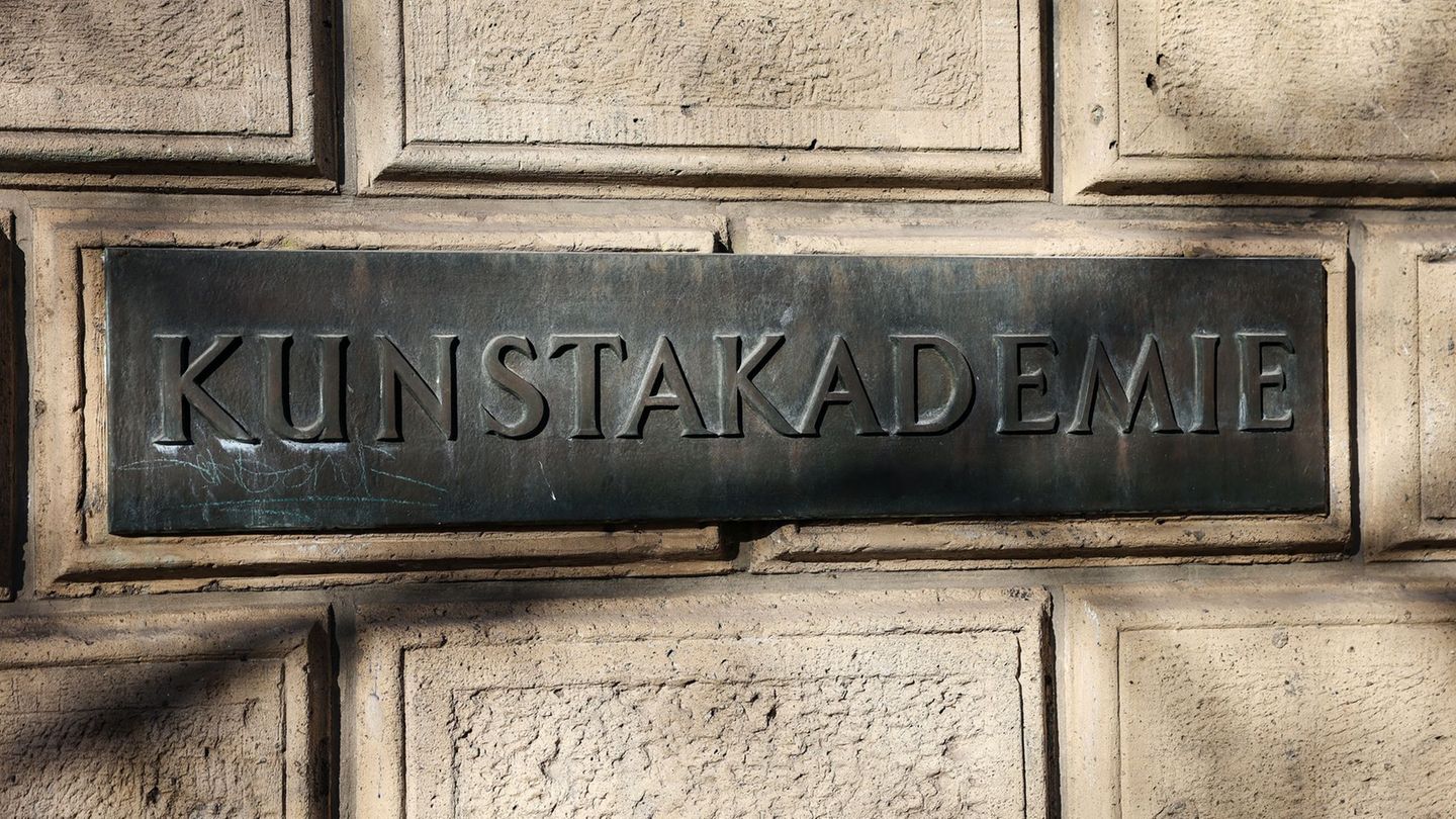 Auftritt an Kunstakademie: Kunstakademie-Rektorin Fioretti lehnt Rücktritt ab