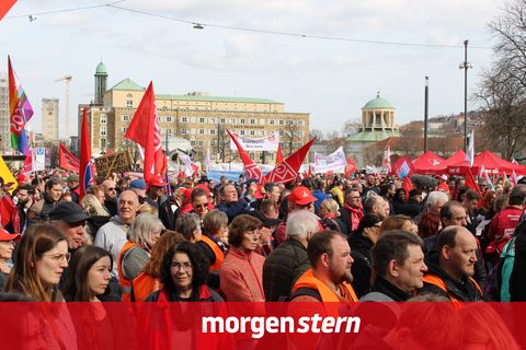 Demonstration von IG Metall, Verdi und DGB Ende Februar in Stuttgart