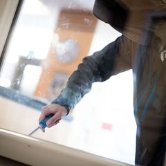 Vor allem Einfamilienhäuser waren im vergangenen Jahr das Ziel von Einbrechern in Sachsen-Anhalt. (Symbolbild) Foto: Frank Rumpe