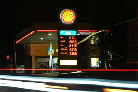 Der Iran-Krieg verteuert Öl und Gas. Die Folgen spüren nicht nur Deutschlands Autofahrer, sondern die gesamte Wirtschaft. (Symbo