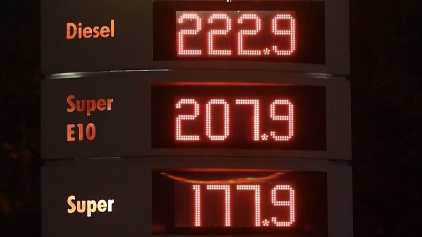 Hohe Tankpreise: Nur noch eine Spritpreiserhöhung am Tag – das denken die Deutschen darüber