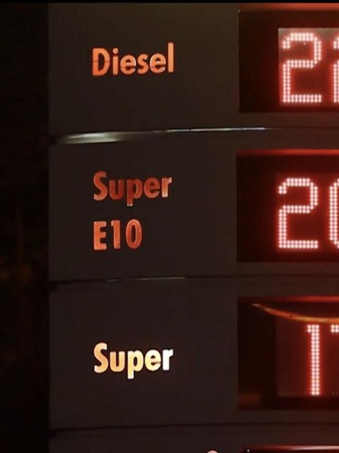 Eine Tankanzeige einer Tankstelle