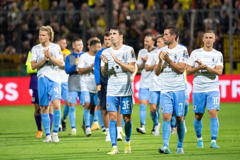 Stefan Lex (2.v.r.) übernimmt einen neuen Posten beim TSV 1860 München. (Archivbild) Foto: Matthias Balk/dpa