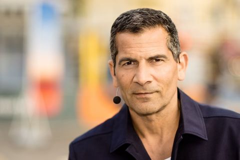 ZDF-Journalist Mitri Sirin setzt seine Reichweite für soziale Projekte ein.
