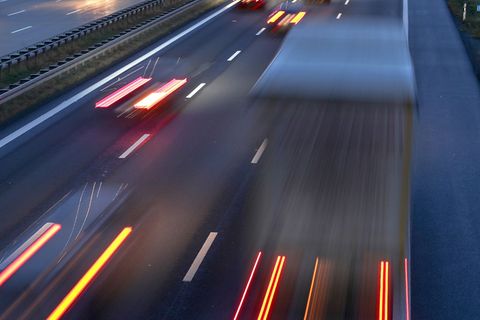 Schwere Nutzfahrzeuge machen nach Angaben der Kommission mehr als 6 Prozent der gesamten Treibhausgasemissionen der EU aus. (Sym