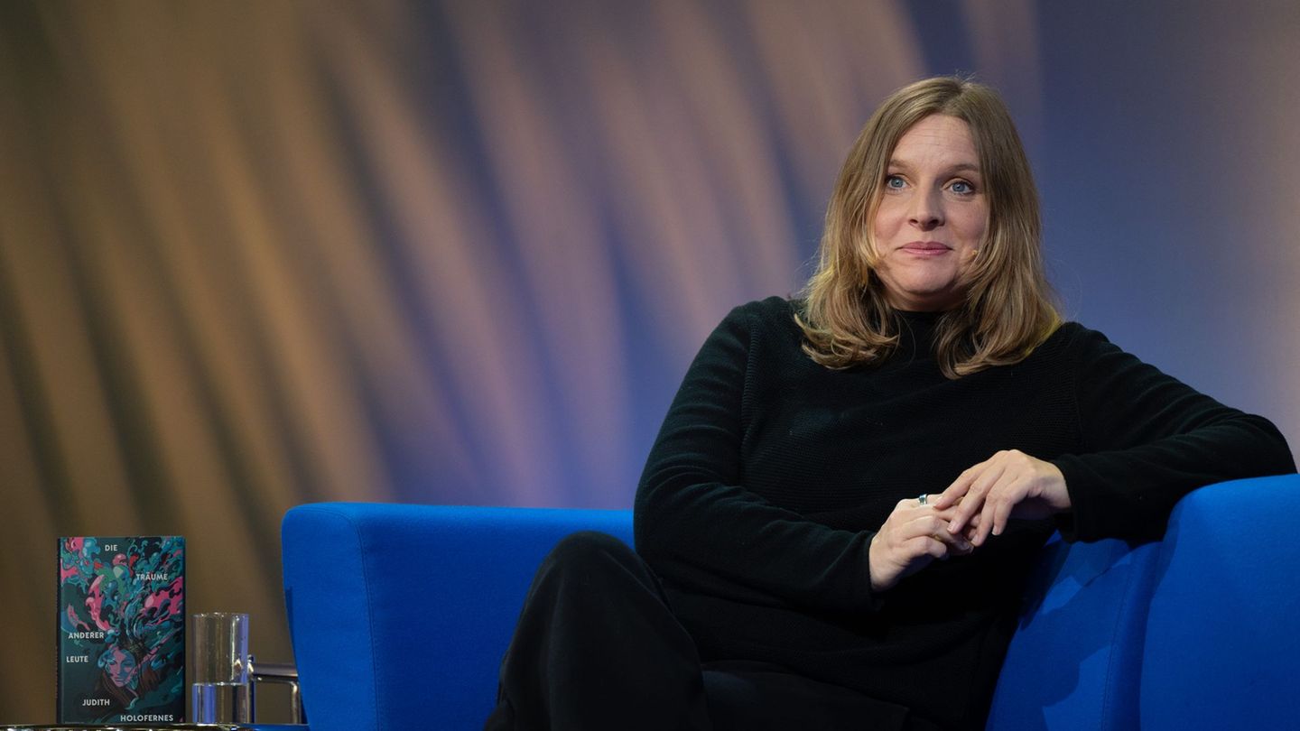 Leute: Judith Holofernes kann wegen Stimmstörung nicht mehr singen