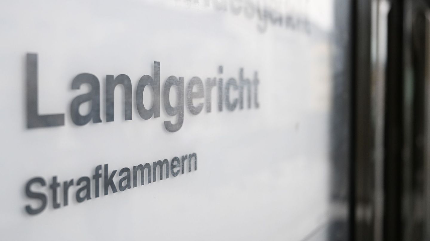 Kriminalität: Selbsternannte "Pedo-Hunter" vor Gericht – ging es um Raub?