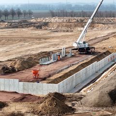 Die Bauarbeiten für das neue Landeskriminalamt (LKA) in Sachsen-Anhalt schreiten voran. Foto: Peter Gercke/dpa