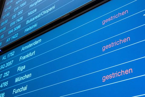 Wer heute mit der Lufthansa nach Frankfurt oder München fliegen wollte, muss sich wegen des Pilotenstreiks eventuell eine Altern