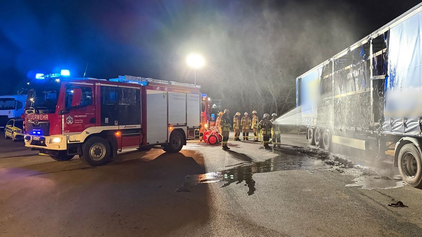 Brände: Müll-Laster brennen – Fahrer verhindert Schlimmeres