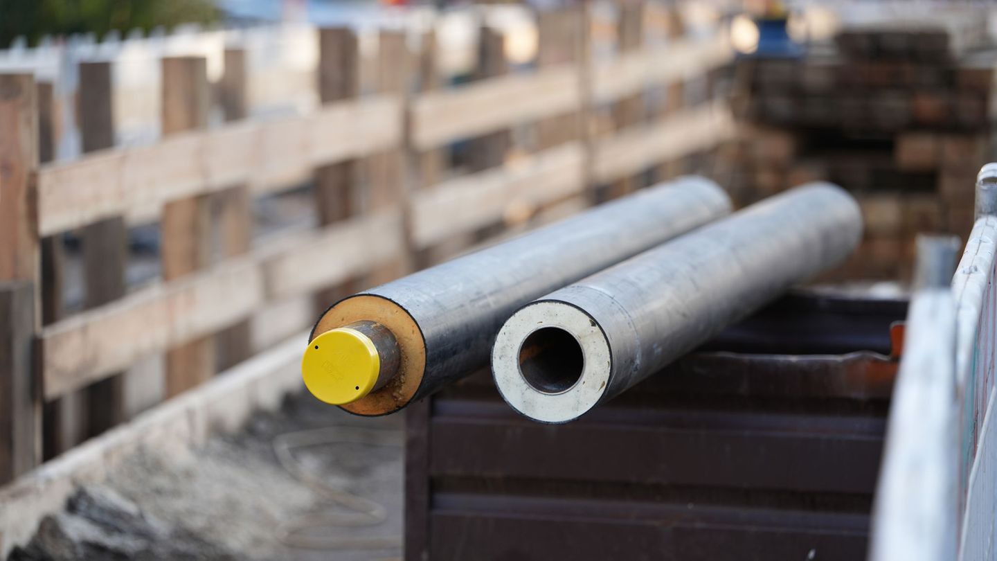 Nach der Inspektion soll am Fernwärmenetz gezielt gehandelt werden können. (Symbolbild) Foto: Marcus Brandt/dpa