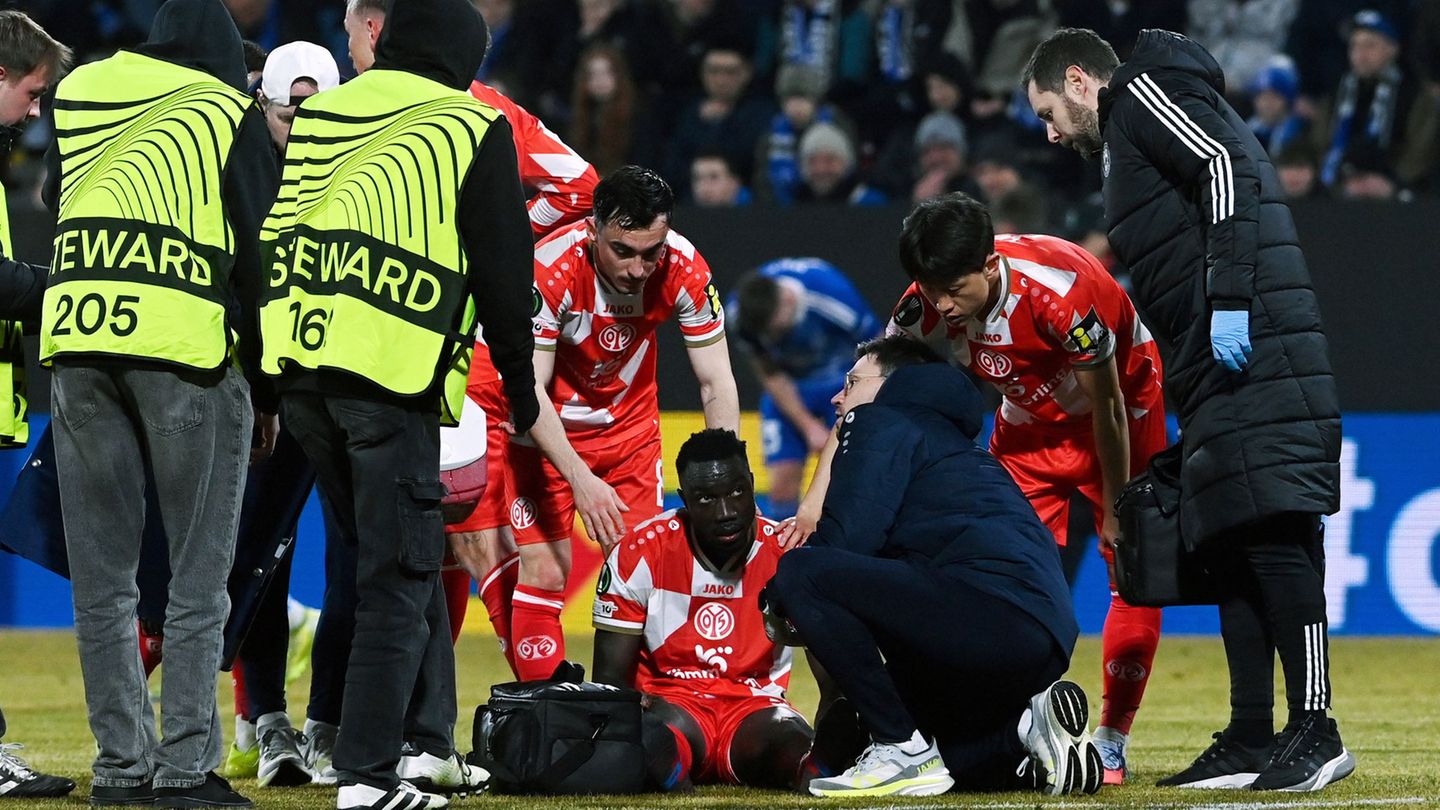 Silas wird dem FSV Mainz 05 lange fehlen. Foto: Peøina Ludìk/CTK/dpa