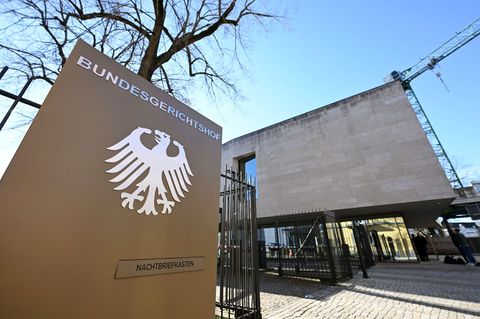 Der Bundesgerichtshof prüft die Klage der Zeugen Jehovas. (Archivbild) Foto: Uli Deck/dpa