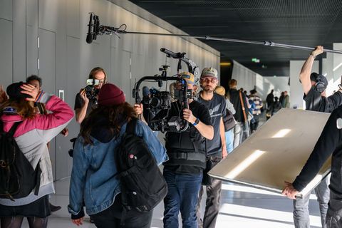 Ein Schauplatz der Dreharbeiten für die Verfilmung des Bestseller-Romans "Superbusen" ist die Technische Universität Chemnitz. D