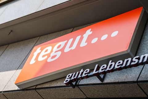 Die Marke Tegut wird verschwinden. Foto: Andreas Arnold/dpa