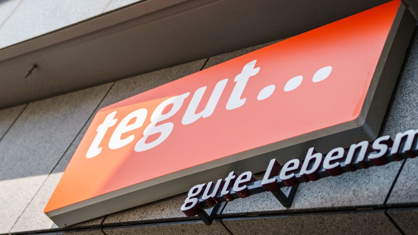 Die Marke Tegut wird verschwinden. Foto: Andreas Arnold/dpa