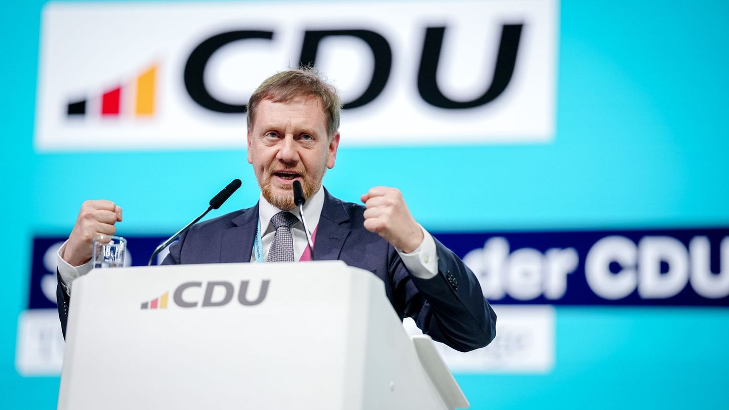 Regierung: Kretschmer zum Antrittsbesuch in Prag