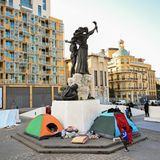 Menschen suchen auf dem Märtyrerplatz in Beirut, Libanon, Zuflucht