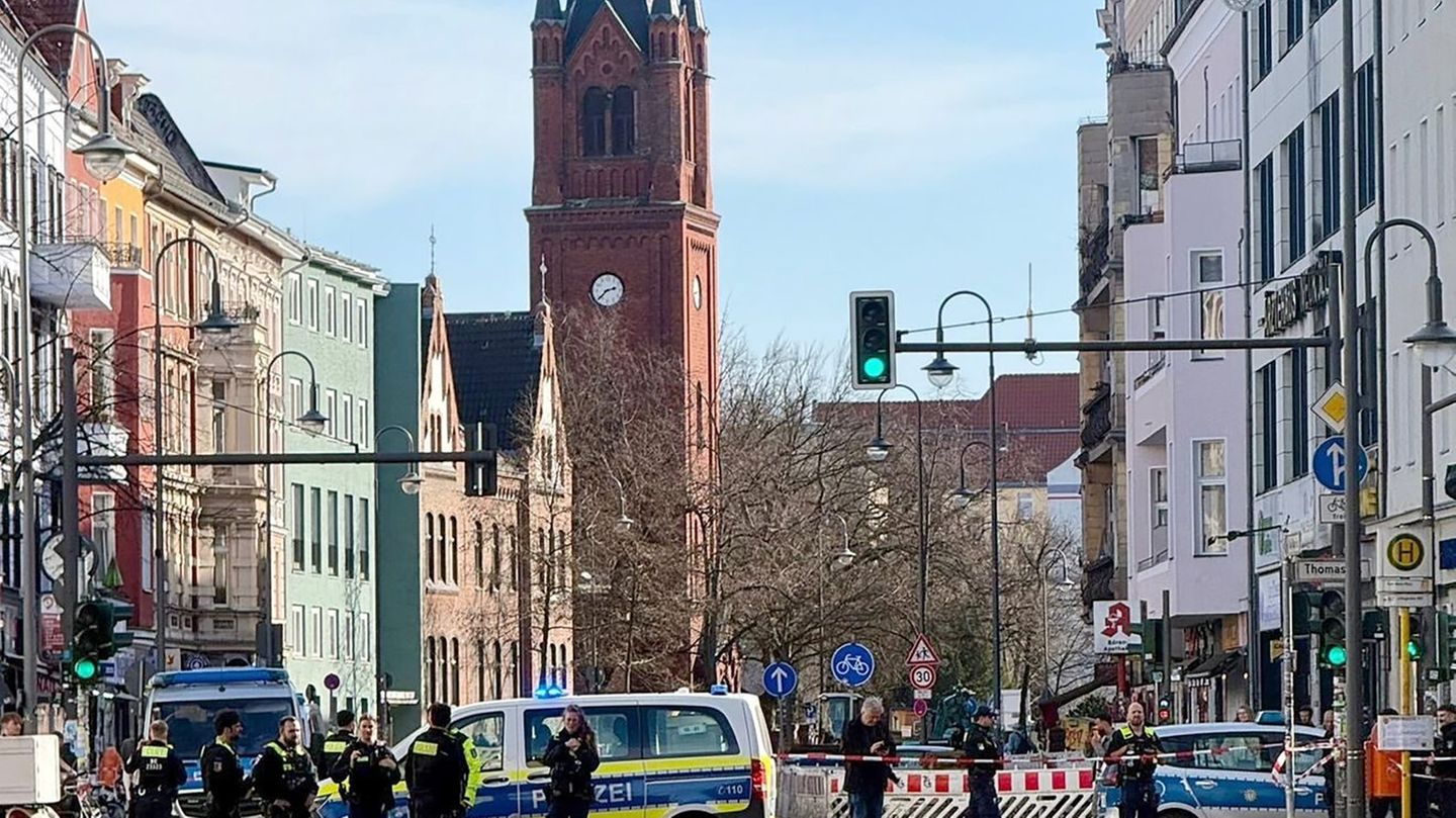Ein Mann ist in Berlin-Neukölln auf der Straße angeschossen worden. (Foto: Polizei Berlin) Foto: -/Polizei Berlin/dpa