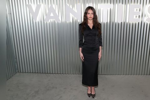 Leni Klum begeistert in einer schwarzen Business-Kombination.