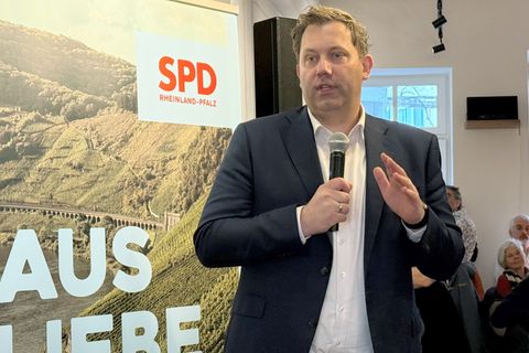 Klingbeil unterstützt seine Partei im rheinland-pfälzischen Landtagswahlkampf Foto: Birgit Reichert/dpa