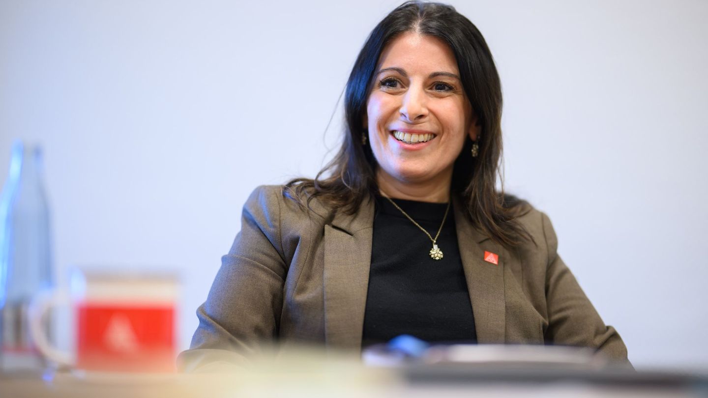 Autoindustrie: IG Metall gewinnt VW-Betriebsratswahl in Wolfsburg