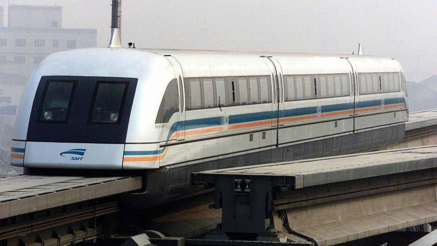 Minister Schnieder will Comeback der Magnetschwebebahn