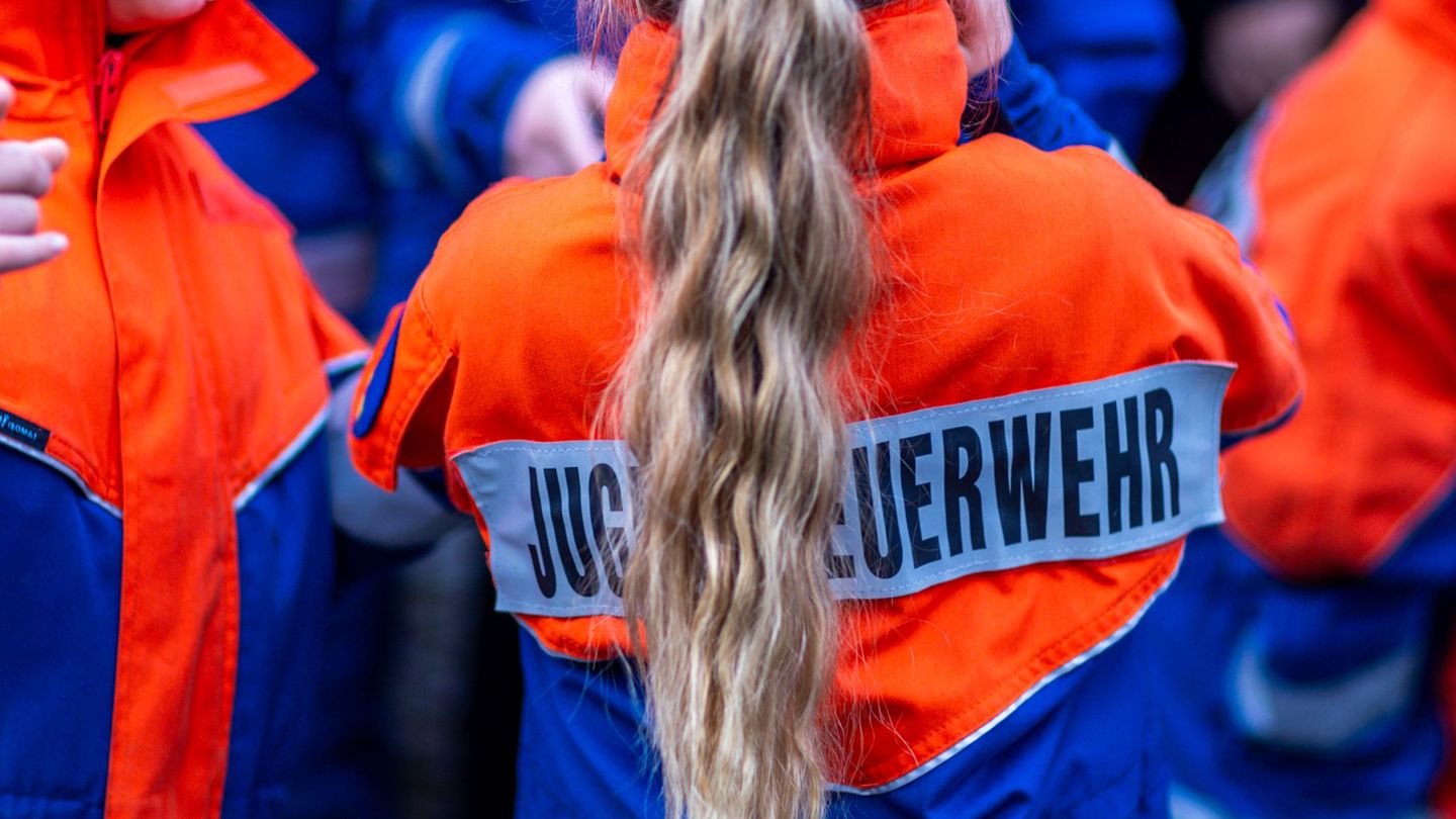 In Mecklenburg-Vorpommern gibt es aktuell 631 Jugendfeuerwehren. (Archivbild) Foto: Jens Büttner/dpa