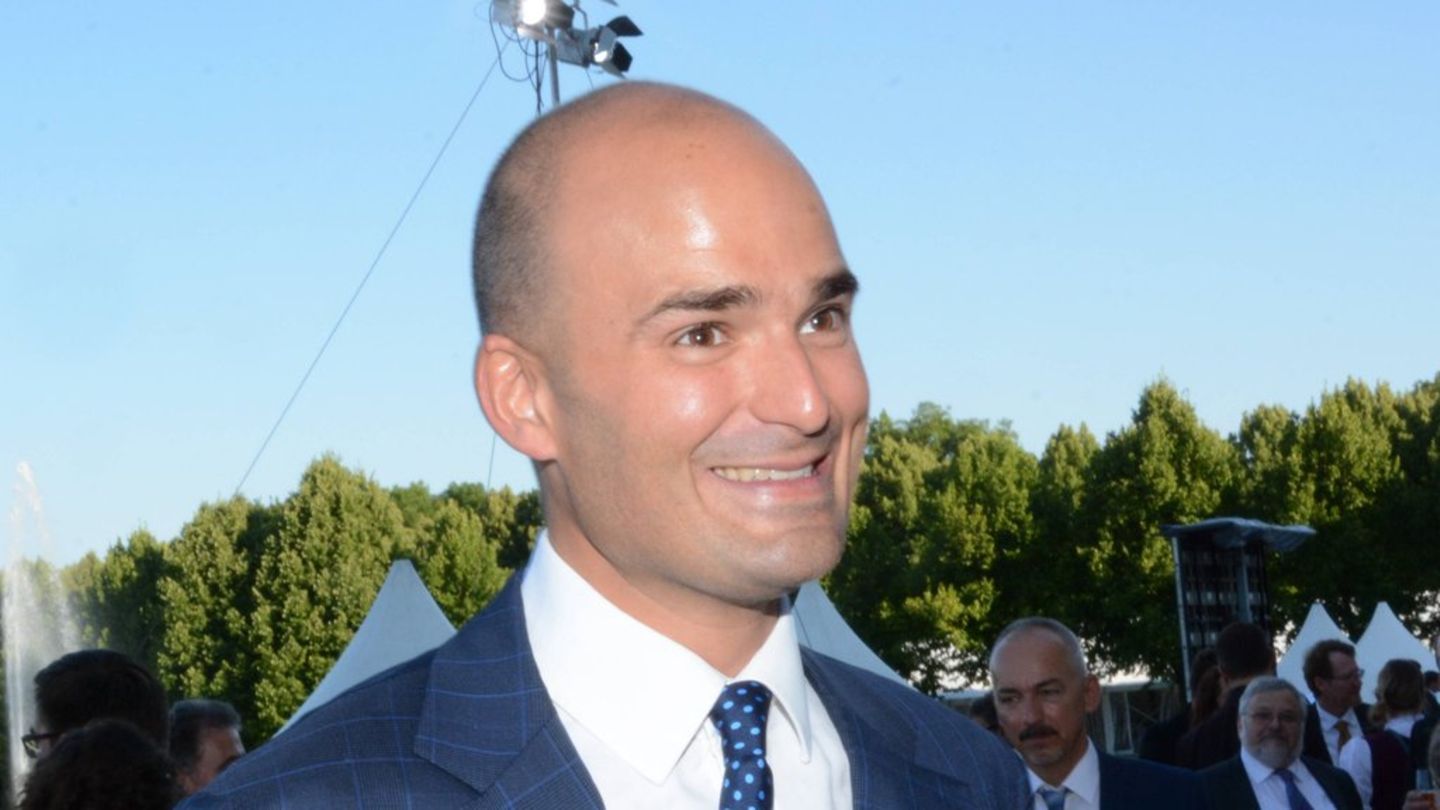 Albert von Thurn und Taxis bei einem Auftritt.