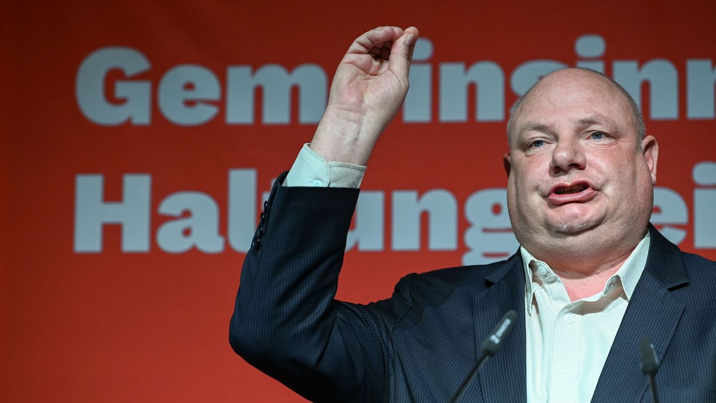 "Das ist unser Versprechen: Die Linke ist da, wenn du sie brauchst", sagte Linken-Co-Landeschef Hendrik Lange. (Archivbild) Foto