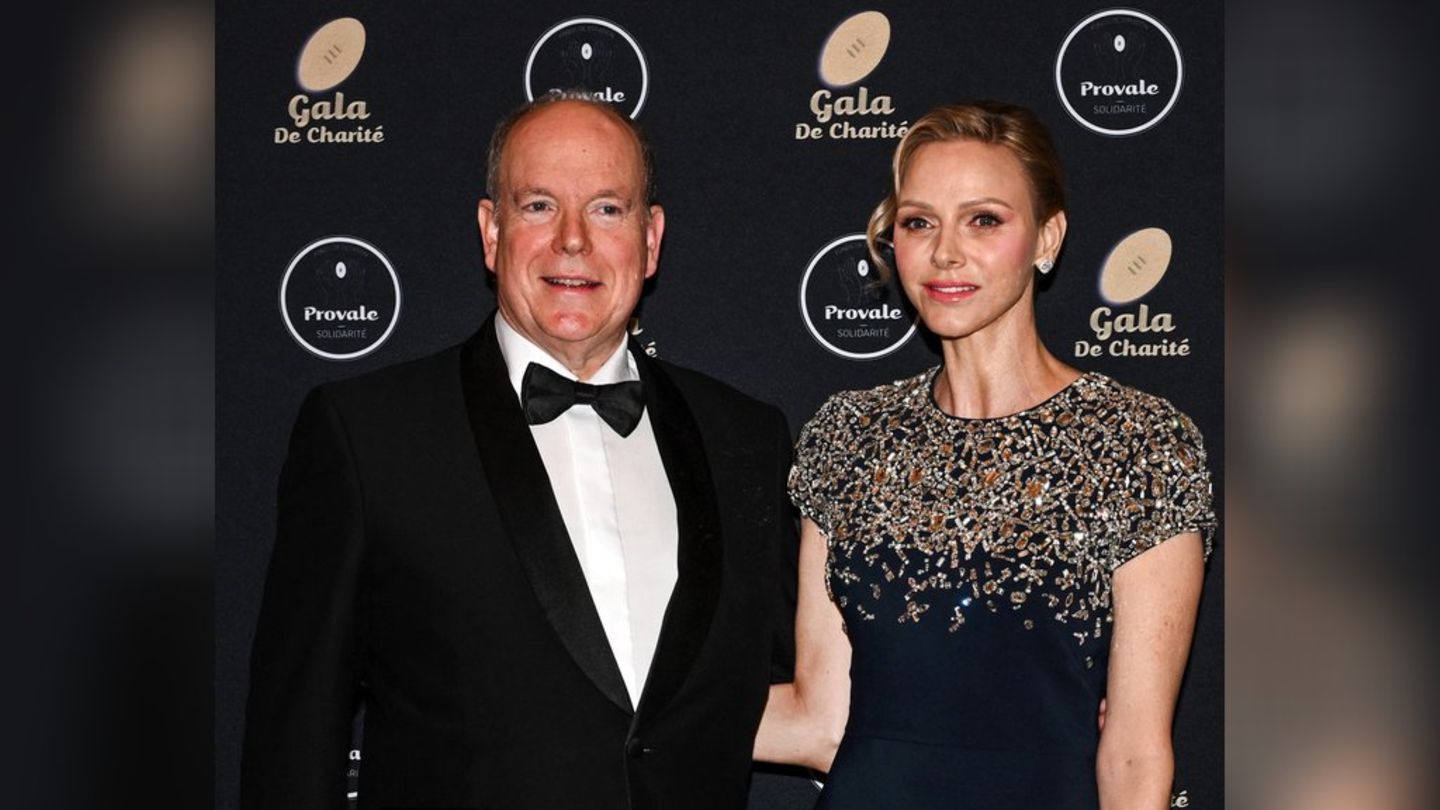 Charlène und Albert von Monaco feiern in Paris.