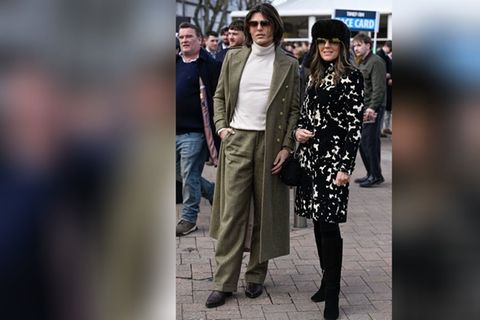 Elizabeth Hurley und Sohn Damian in Cheltenham.