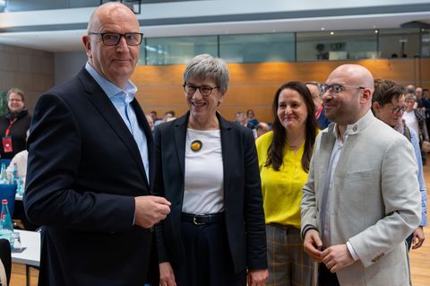 Die SPD stellt in der neuen Brandenburger Regierung aus SPD und CDU den Ministerpräsidenten und die meisten Minister. Foto: Soer